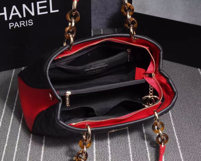 Ch**el shopping bags